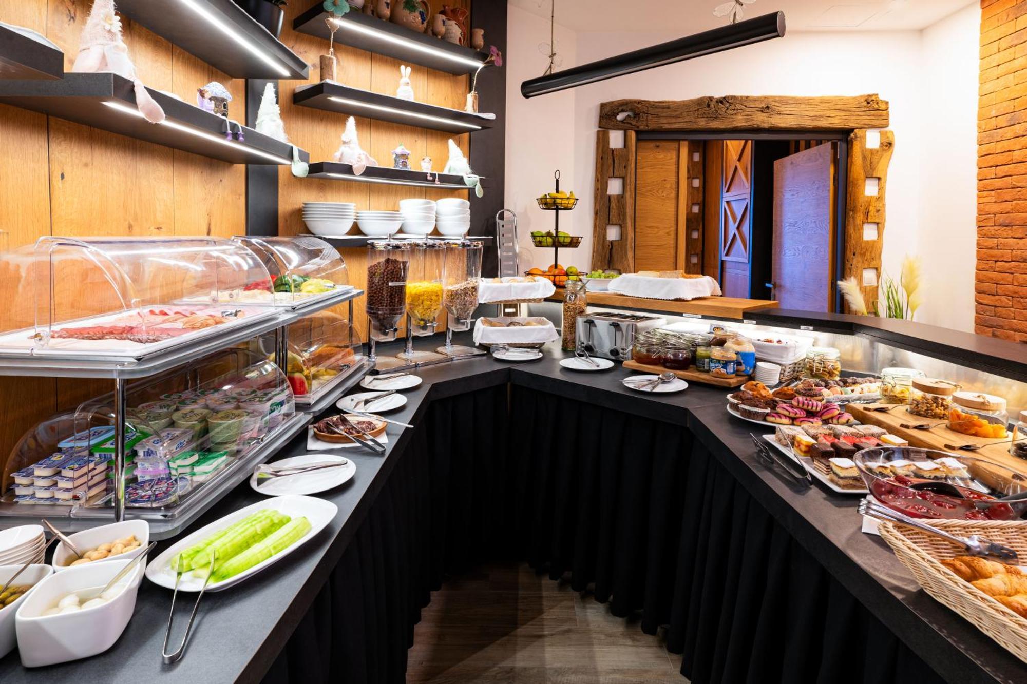 Pr Anzl Hotel Блед Екстериор снимка